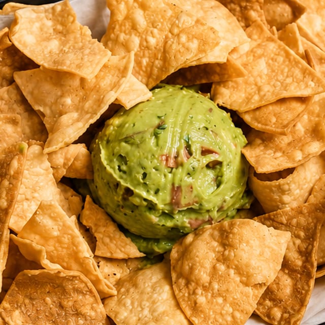 Guacamole Grande Con Ships.