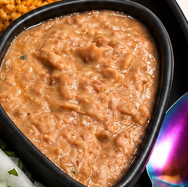 Frijoles Refritos Con Chips.